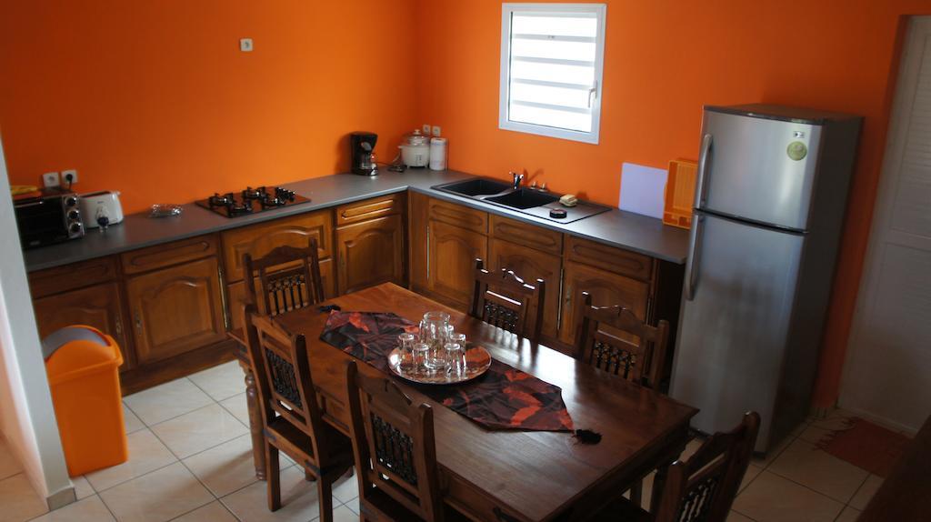 Les Bungalows Du Mont-Auban Sainte-Clotilde Rum bild
