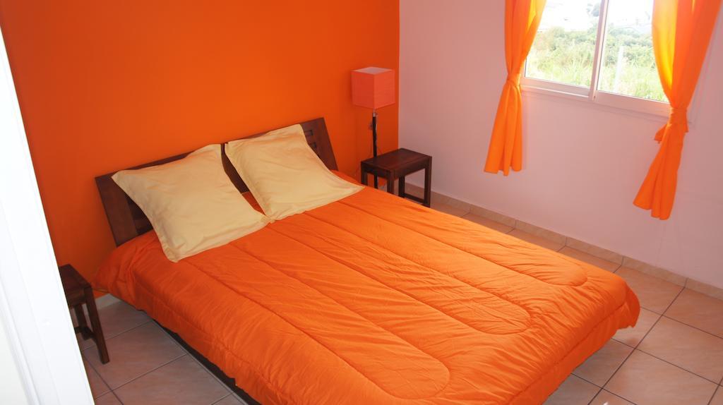 Les Bungalows Du Mont-Auban Sainte-Clotilde Rum bild