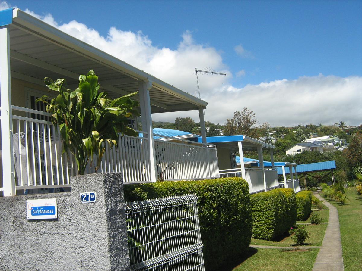 Les Bungalows Du Mont-Auban Sainte-Clotilde Exteriör bild